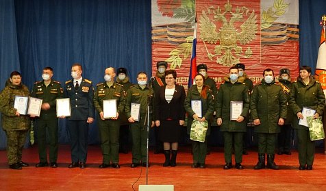 Депутаты встретились с военнослужащими и ветеранами